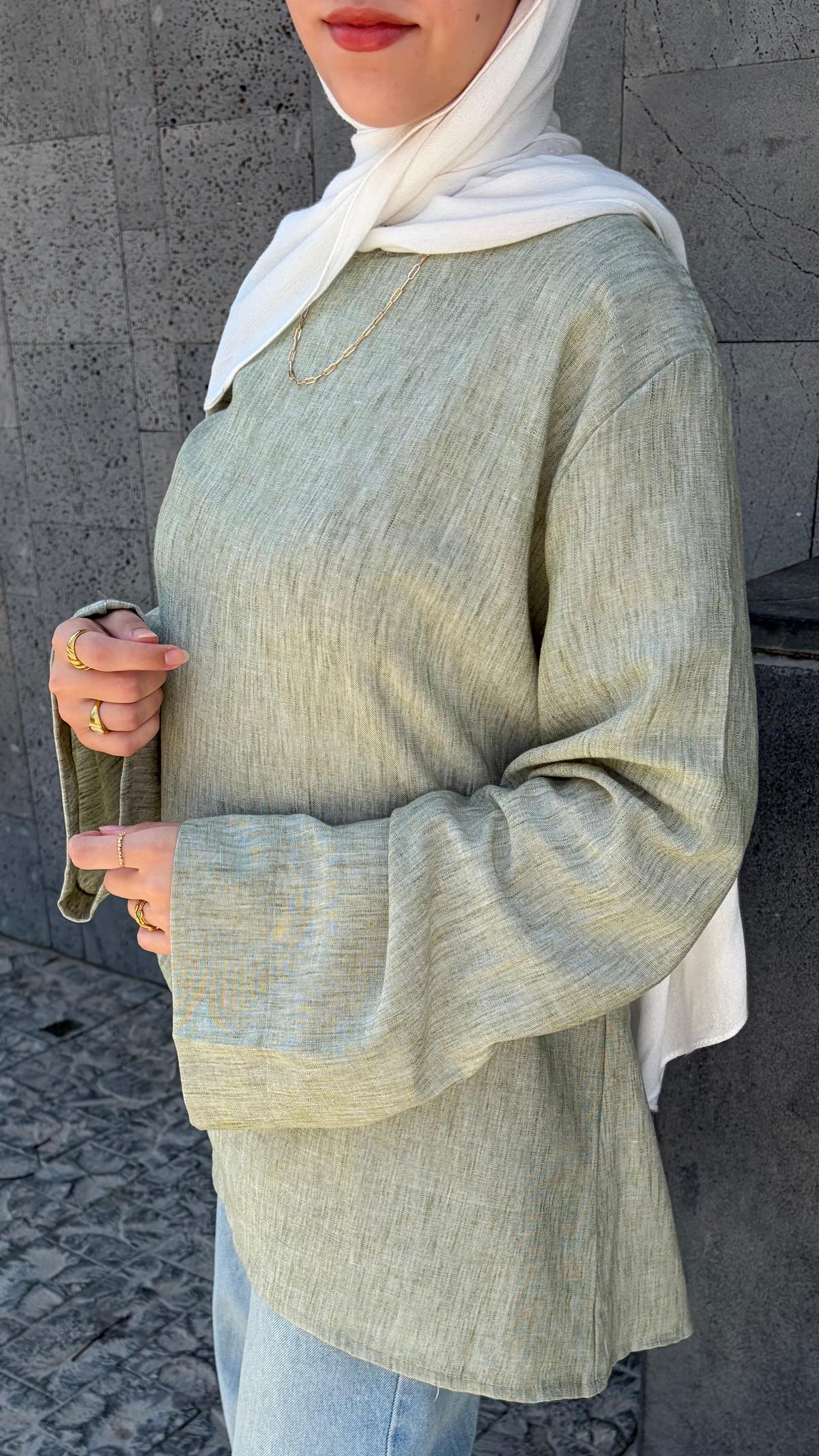 Flow sleeves top in sage green