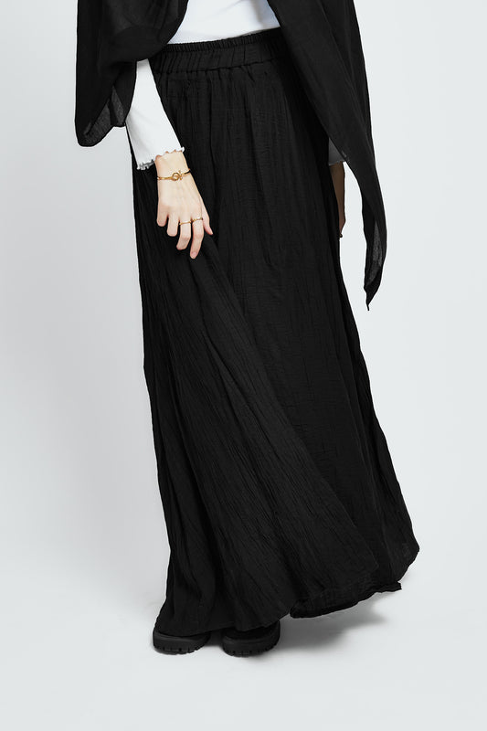 Crushed skirt in Black
