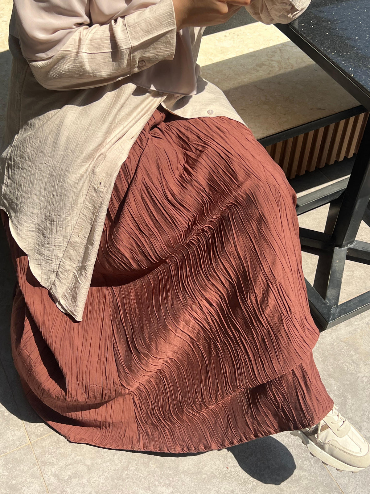 Crushed skirt In Chocolate Brown