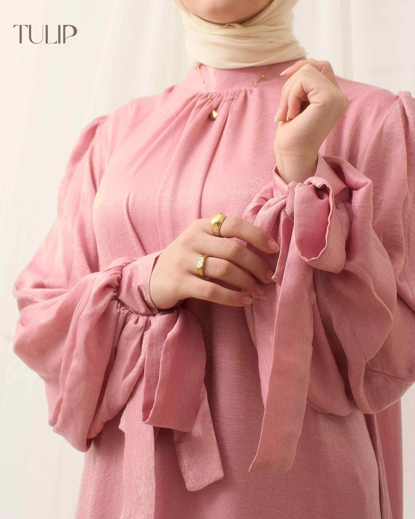 Anisah Dress in Pink