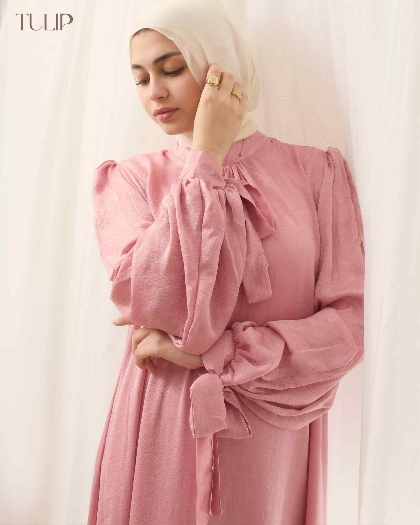 Anisah Dress in Pink